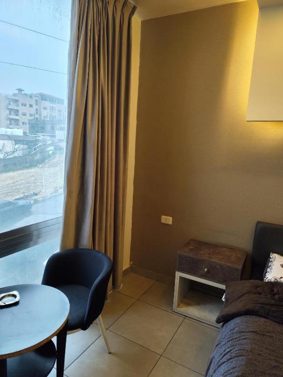Gentle Breeze Studio1 Amman Luaran gambar